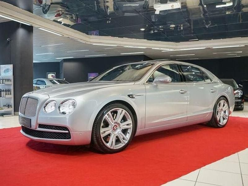 Gebraucht Bentley Flying Spur Mulliner 507 PS (372 kW) 2015 Moonbeam metallic (metallic) Limousine