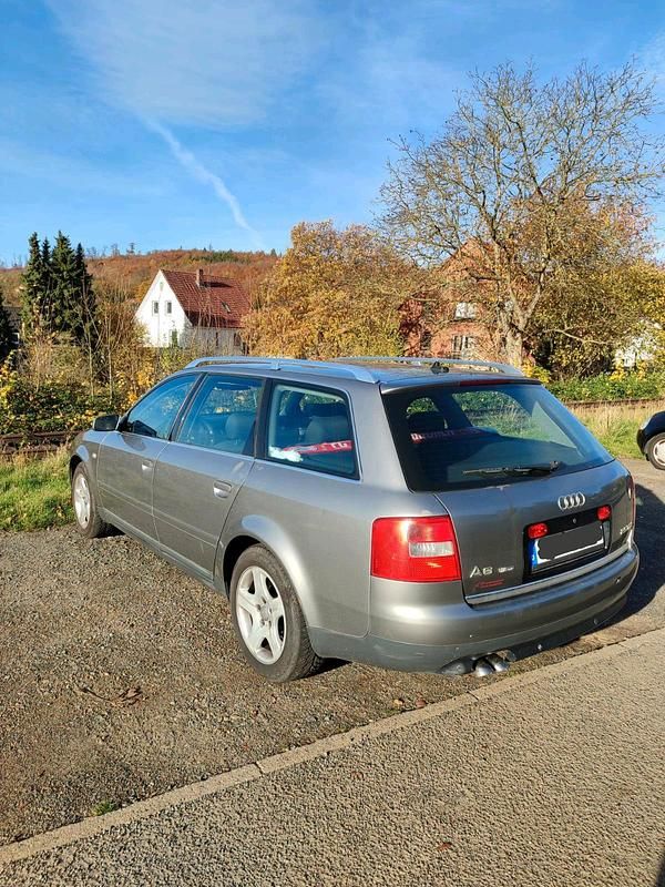 Grau Gebraucht 2002 Audi A6 Kombi | 999 € (Superpreis) - Bild 1/4