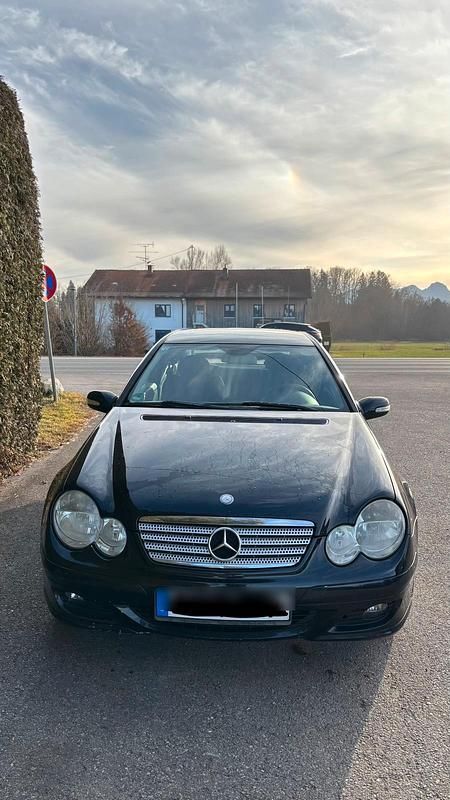 Schwarz Gebraucht 2006 Mercedes C160 Coupé | 2.450 € (Fairer Preis) - Bild 1/4