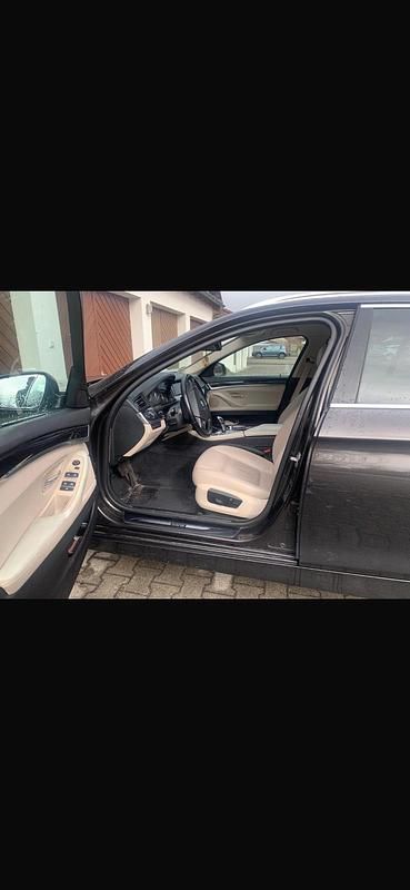 Gebraucht BMW 520 190 PS (139 kW) 2015 Schwarz Kombi
