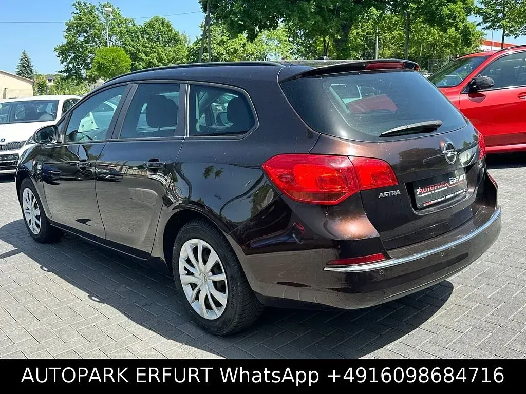 Gebraucht Opel Astra Active 131 PS (96 kW) 2013 Braun Kombi