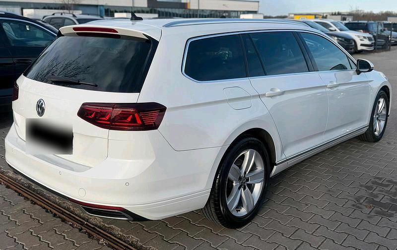 Gebraucht VW Passat Highline 150 PS (110 kW) 2020 Weiß Kombi