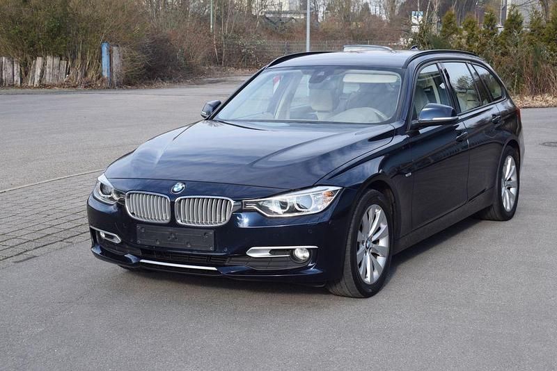 Gebraucht BMW 320 184 PS (135 kW) 2013 Blau Kombi