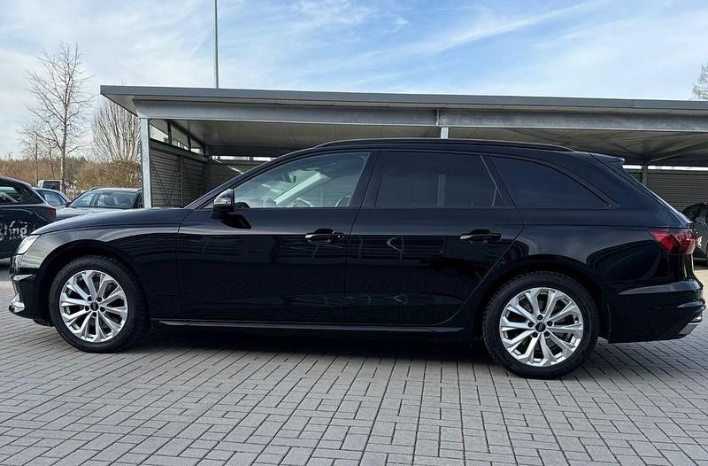 Gebraucht Audi A4 Advanced Plus 150 PS (110 kW) 2023 Schwarz Kombi