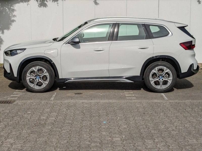 Gebraucht BMW iX1 xLine 239 kW (326 PS) 2023 Weiss SUV