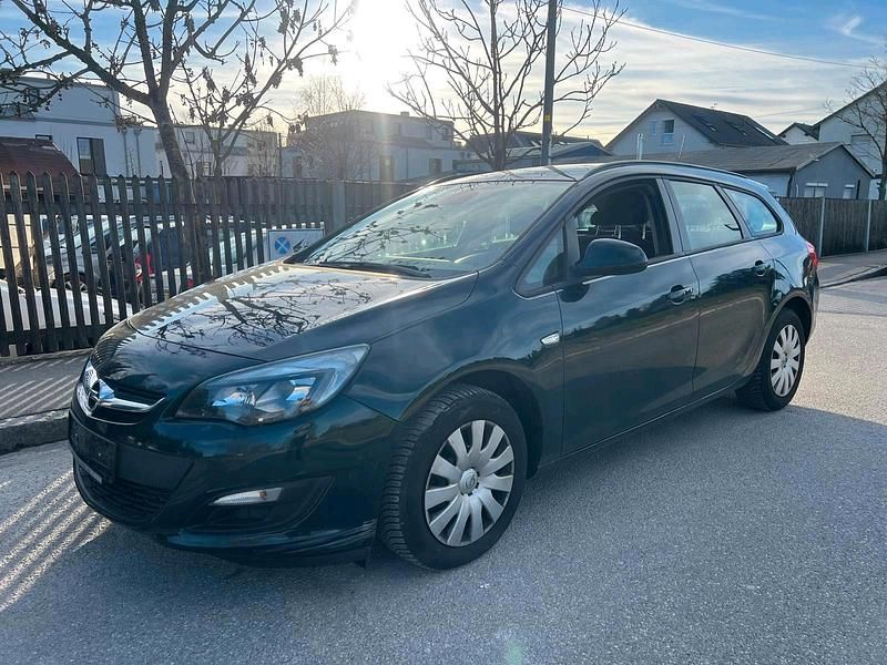 Gebraucht Opel Astra 120 PS (88 kW) 2015 Grün Kombi