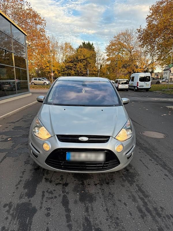 Silber Gebraucht 2016 Ford S-MAX S Van / Kleinbus | 6.200 € (Superpreis) - Bild 1/4