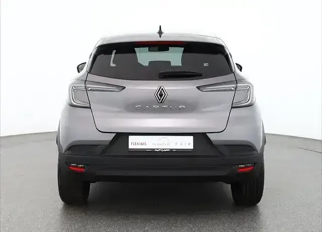 Neu Renault Captur 91 PS (66 kW) 2026 Grau SUV