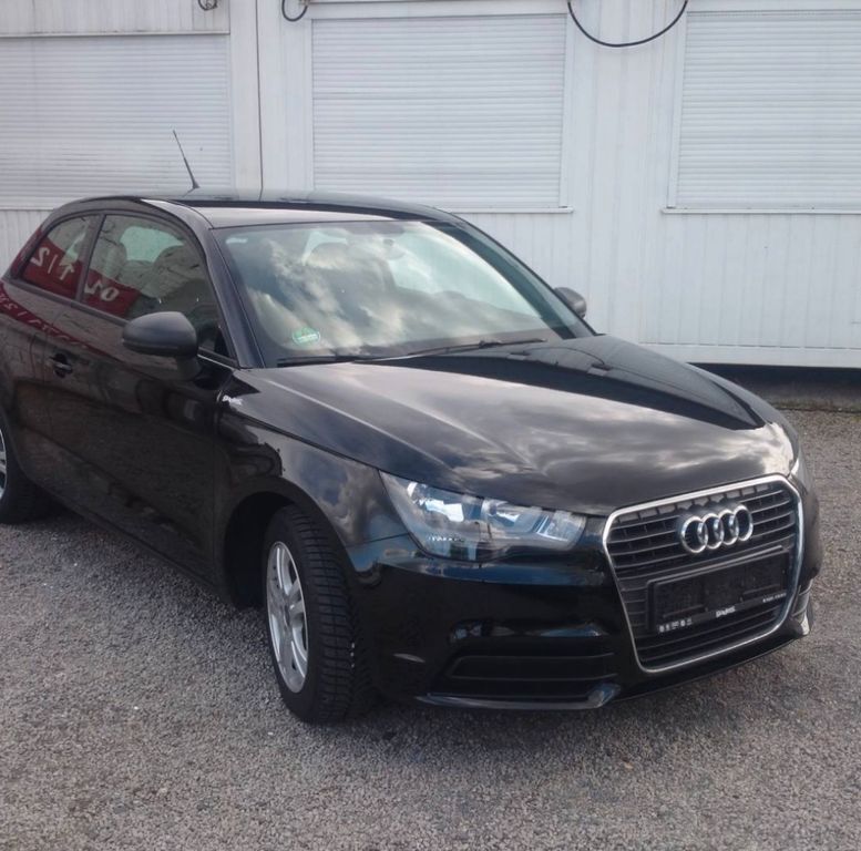Schwarz Gebraucht 2012 Audi A1 Attraction Kleinwagen | 8.900 € (Etwas zu teuer) - Bild 1/4