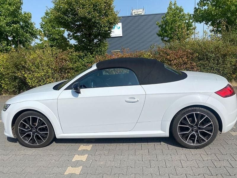 Weiß Gebraucht 2017 Audi TT Roadster Sport Cabrio | 20.580 € (Guter Preis) - Bild 1/4