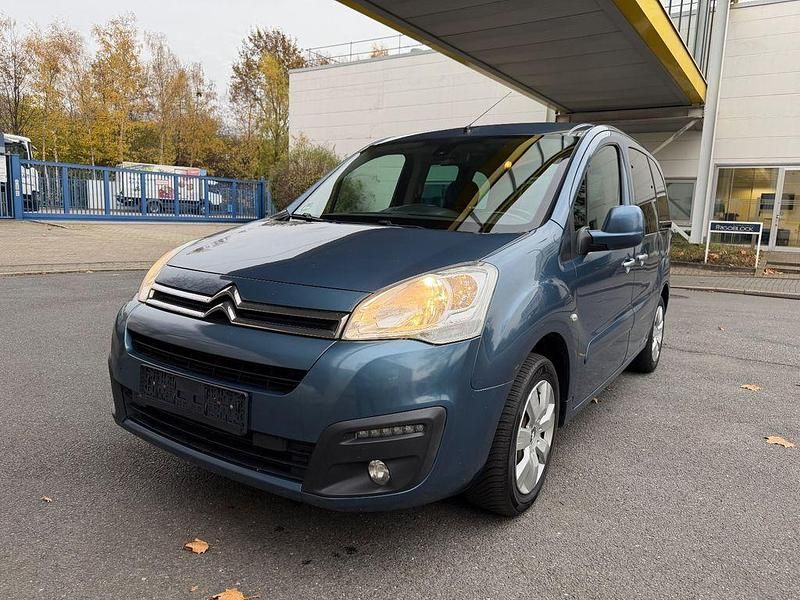 Rot Gebraucht 2003 Citroën Berlingo SELECTION Van / Kleinbus | 5.990 € - Bild 1/4