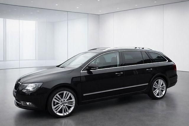 Gebraucht Skoda Superb 170 PS (125 kW) 2015 Schwarz Kombi