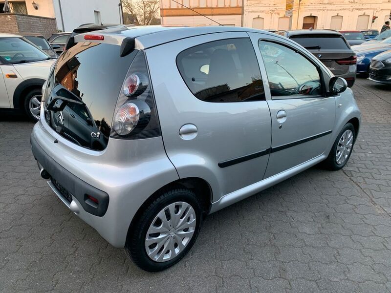 Gebraucht Citroën C1 SELECTION 68 PS (50 kW) 2014 Grau Kleinwagen