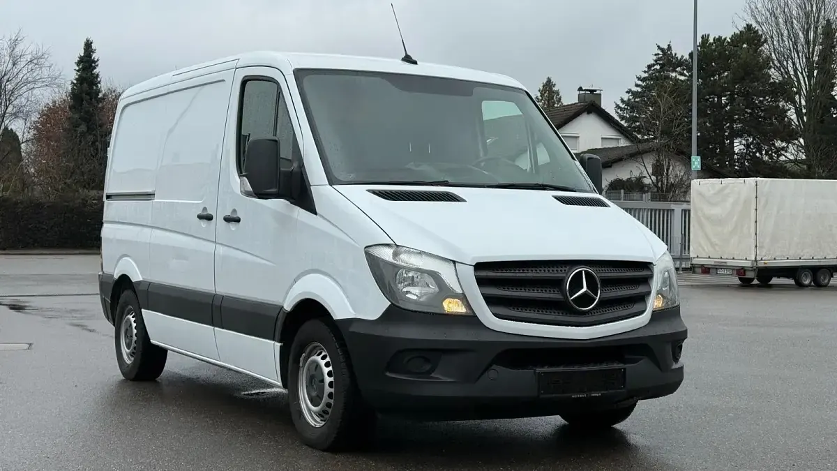 Używany Mercedes Sprinter 143 KM (105 kW) 2018 Biały Van