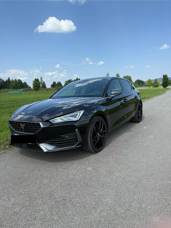 Schwarz Gebraucht 2021 Cupra Leon Limousine | 22.200 € (Guter Preis) - Bild 1/4