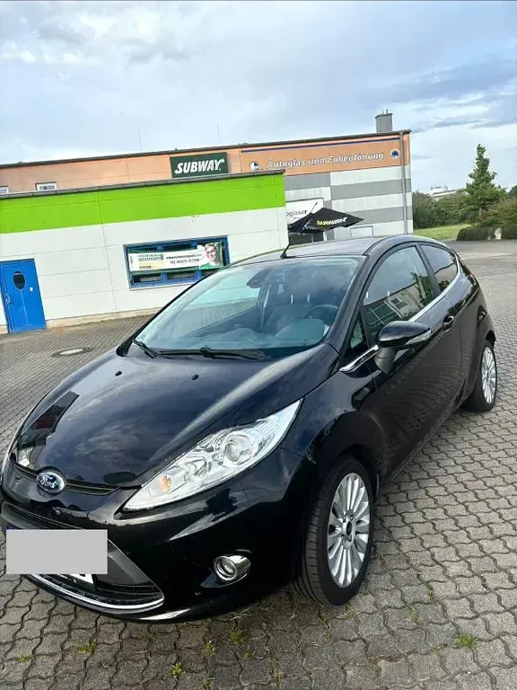 Gebraucht Ford Fiesta Trend 97 PS (71 kW) 2010 Schwarz Limousine