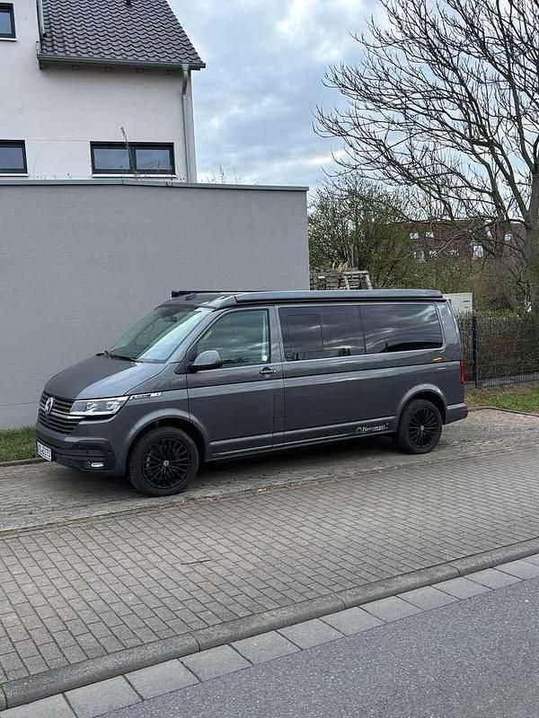 Gebraucht VW Transporter Comfortline 204 PS (150 kW) 2025 Grau Van