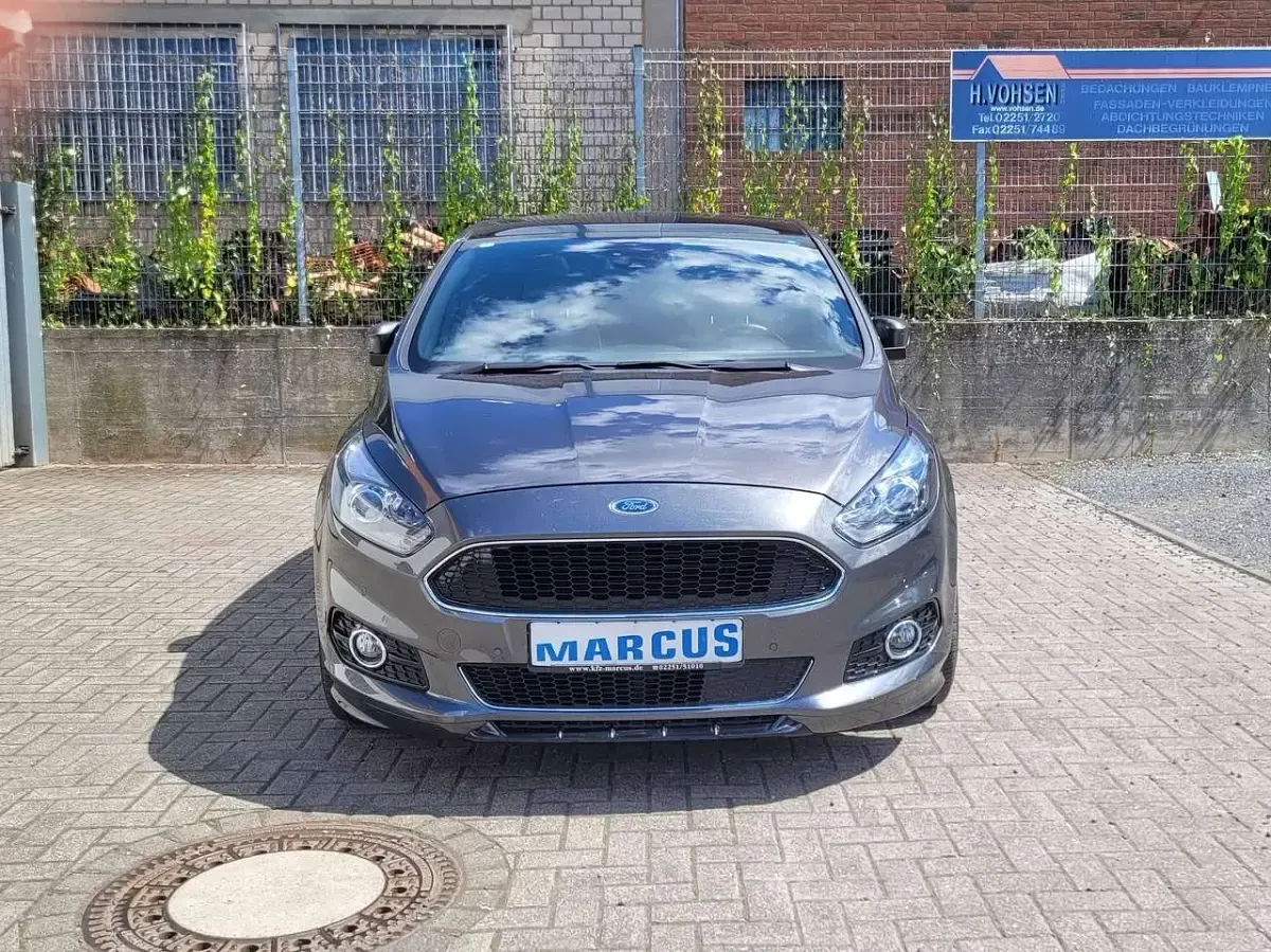 Gebraucht Ford S-MAX ST-Line 165 PS (121 kW) 2019 Magneticgrau (metallic) Van / Kleinbus