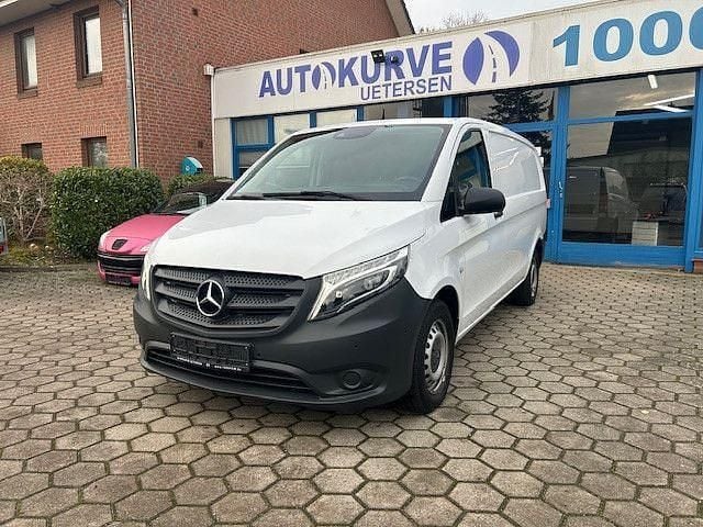 Weiß Gebraucht 2019 Mercedes Vito Van | 18.500 € (Guter Preis) - Bild 1/4
