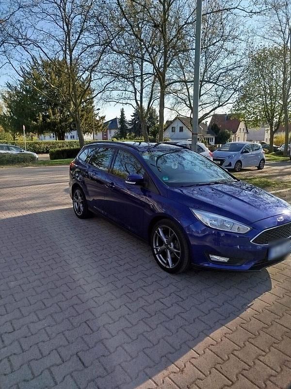 Usata Ford Focus 120 CV (88 kW) 2016 Blu Station wagon