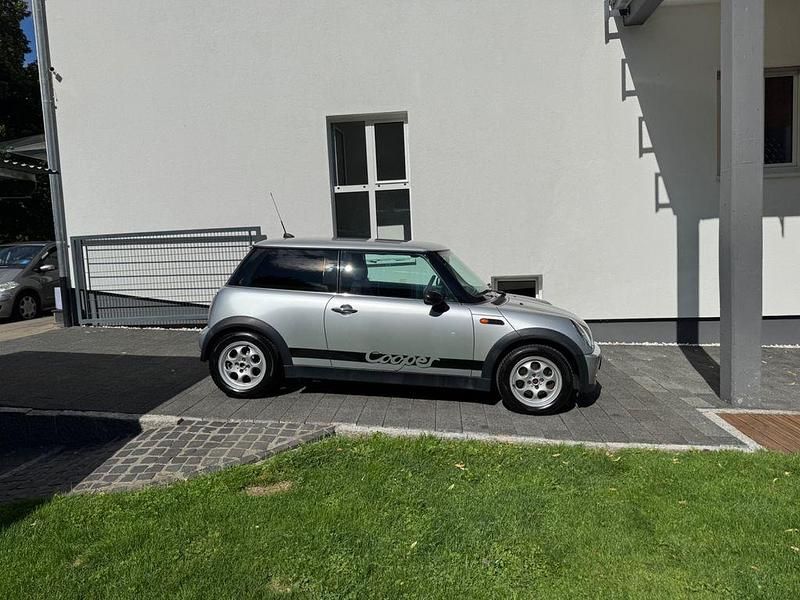 Gebraucht Mini ONE 90 PS (66 kW) 2005 Silber Kleinwagen
