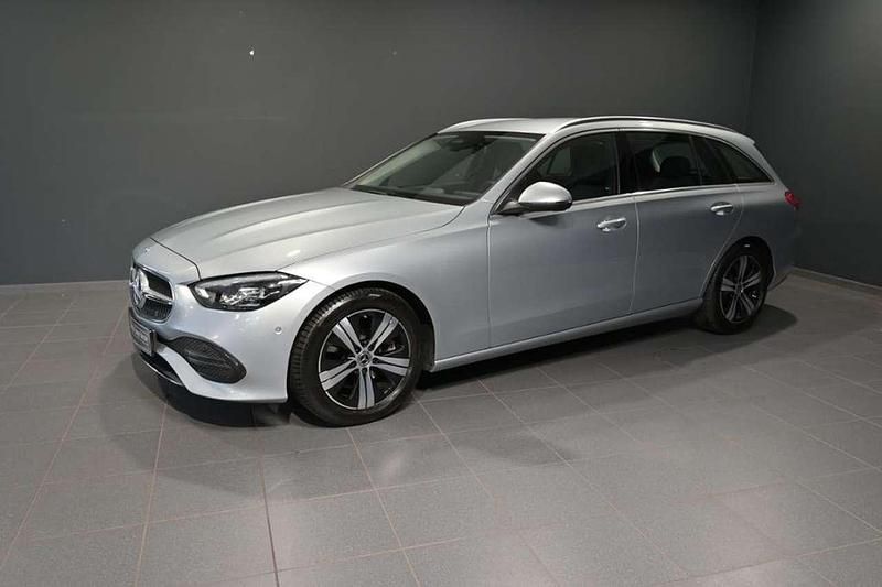 Silber metalliclack hightechsi Gebraucht 2023 Mercedes C200 Avantgarde Kombi | 30.800 € (Fairer Preis) - Bild 1/3