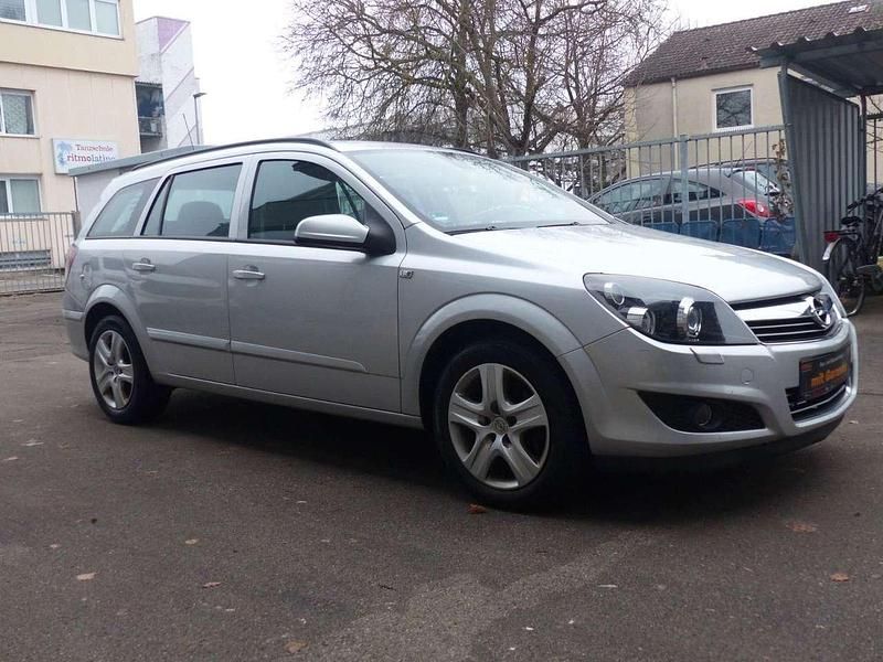 Gebraucht Opel Astra Innovation 116 PS (85 kW) 2008 Silber Kombi