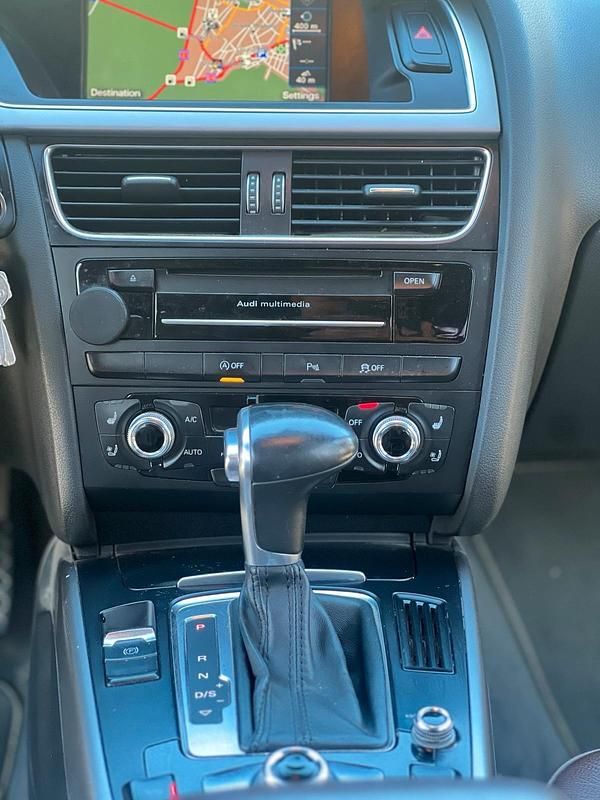 Gebraucht Audi A4 Design 177 PS (130 kW) 2014 Blau Kombi