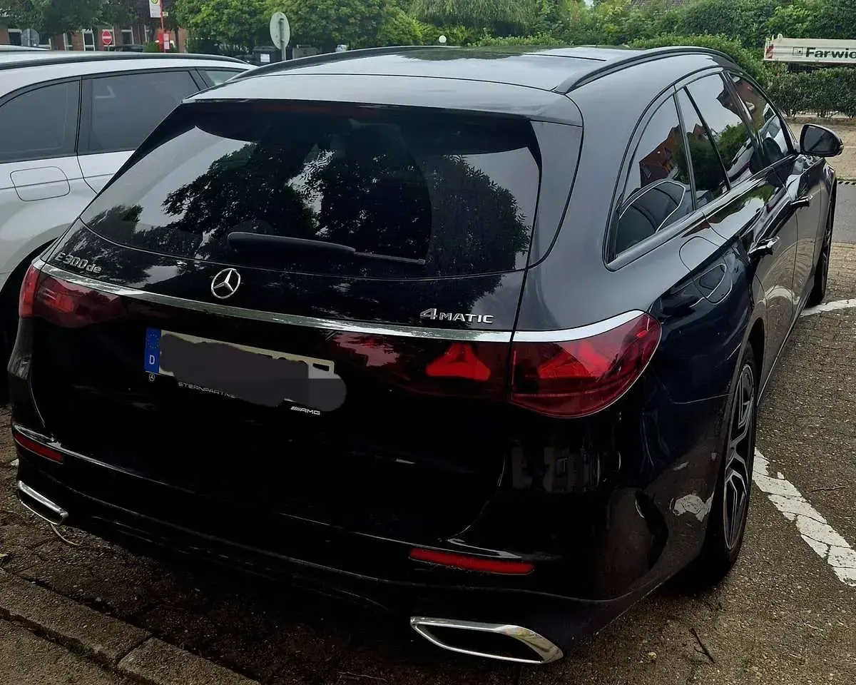 Gebraucht Mercedes E300 Exclusive 197 PS (144 kW) 2024 Kombi