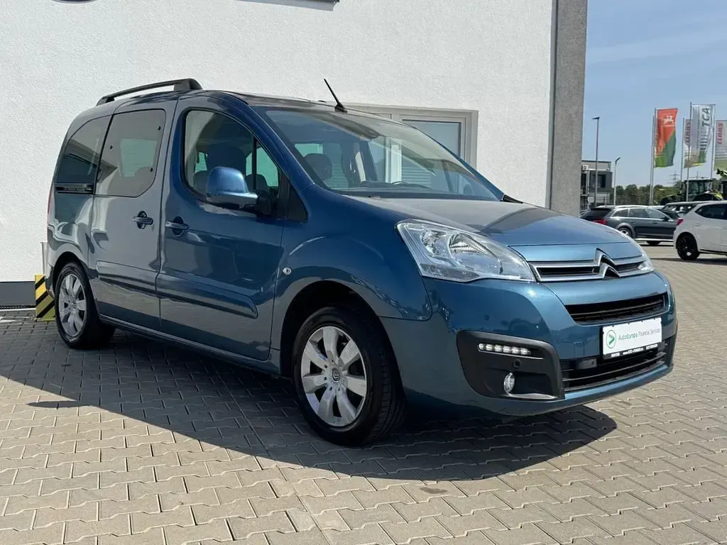 Gebraucht Citroën Berlingo Shine 110 PS (80 kW) 2018 Blau Van / Kleinbus