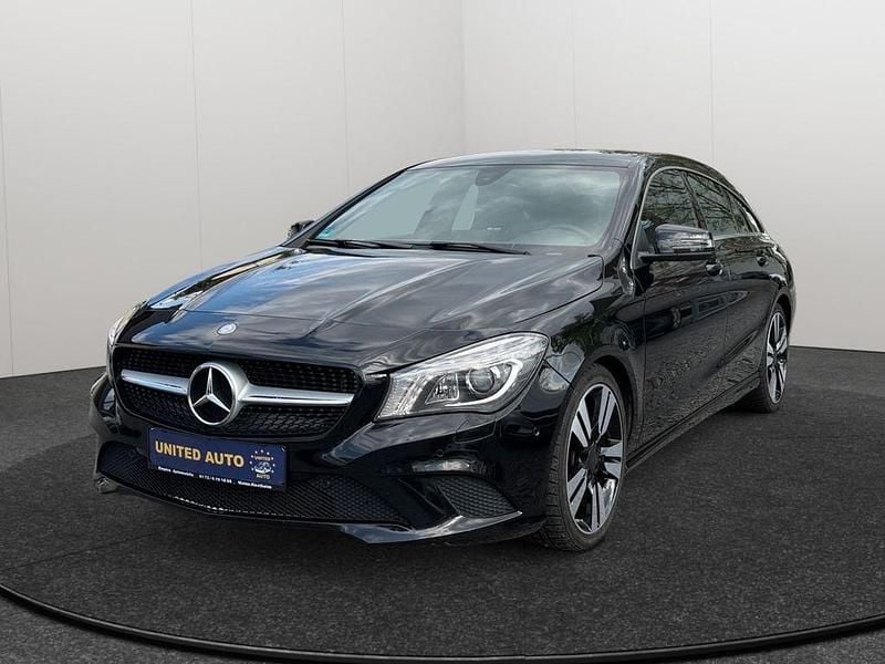 Gebraucht Mercedes CLA200 136 PS (100 kW) 2015 Schwarz Limousine
