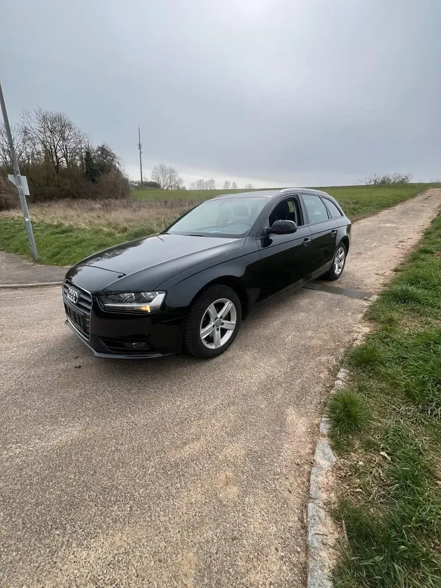 Używany Audi A4 120 KM (88 kW) 2015 Czarny Kombi