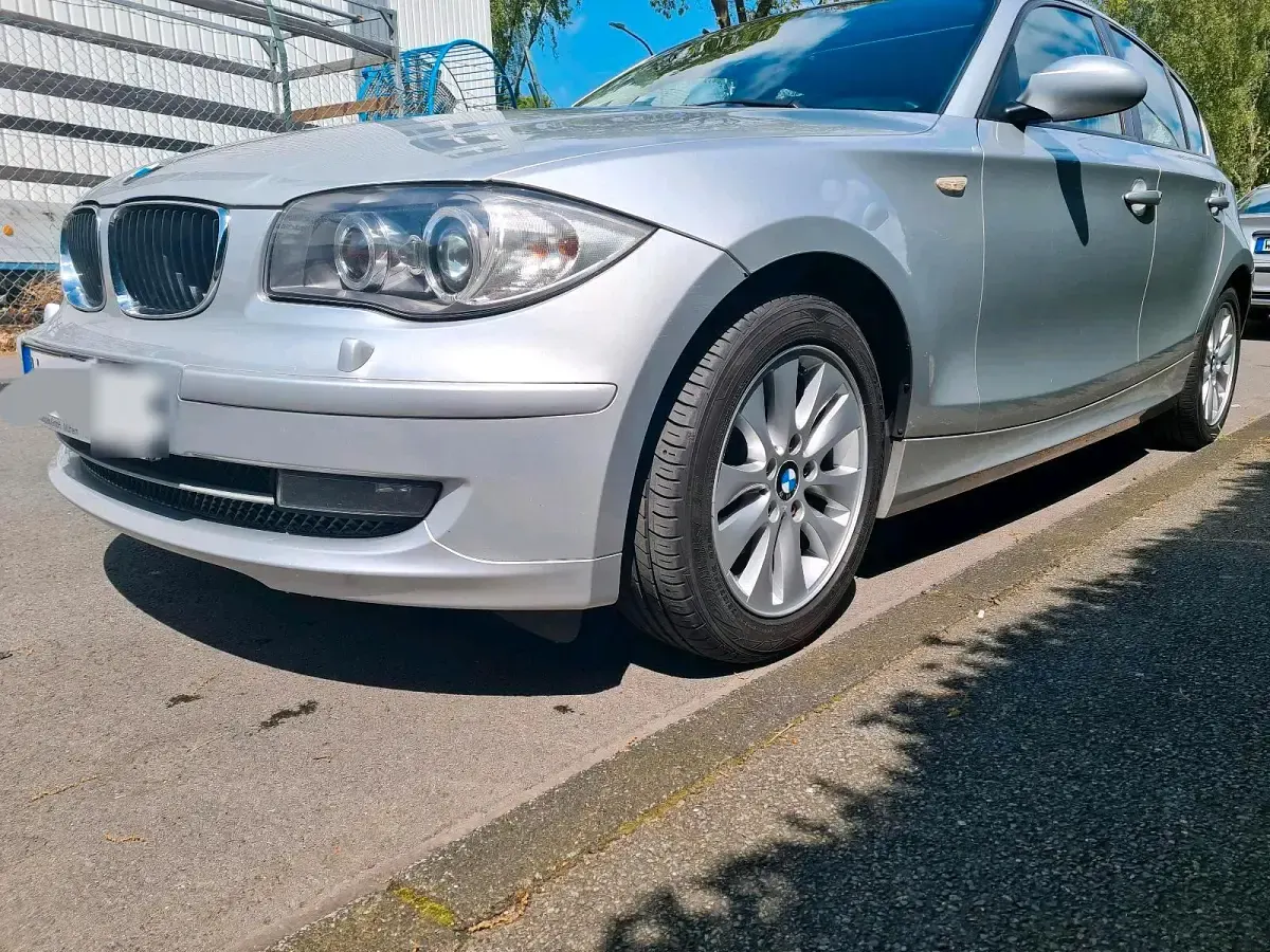 Gebraucht BMW 116 120 PS (88 kW) 2009 Silber Kleinwagen