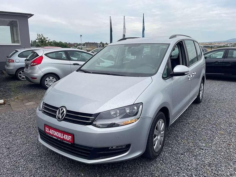 Gebraucht VW Sharan Trendline 150 PS (110 kW) 2010 Reflexsilber metallic Van / Kleinbus