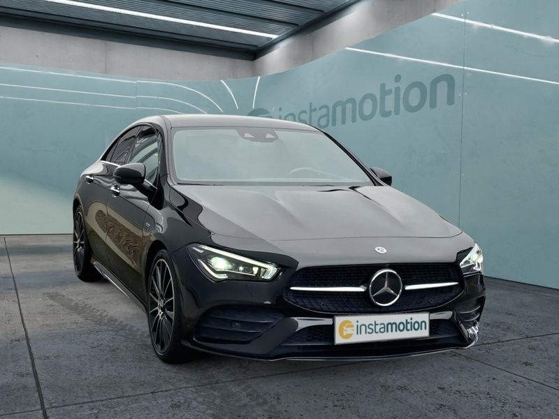 Schwarz Gebraucht 2021 Mercedes CLA250 AMG Limousine | 39.810 € (Teuer) - Bild 1/4
