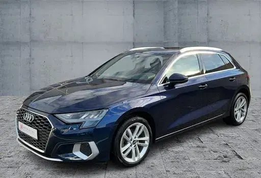 Second-hand Audi A3 Advanced 116 CP (85 kW) 2022 Albastru Berlinǎ