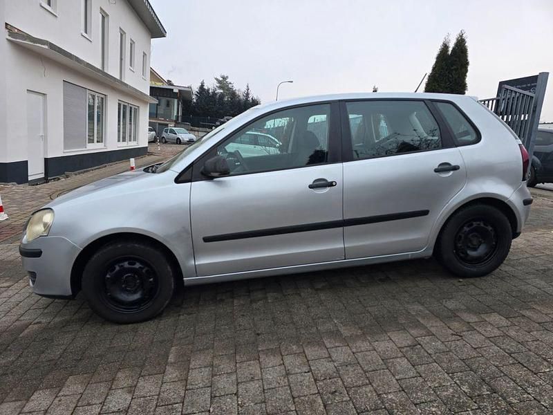 Gebraucht VW Polo Trendline 64 PS (47 kW) 2005 Silber Kleinwagen