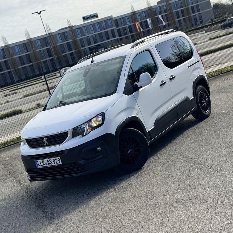 Gebraucht Peugeot Rifter Access 102 PS (75 kW) 2019 Weiß Van / Kleinbus