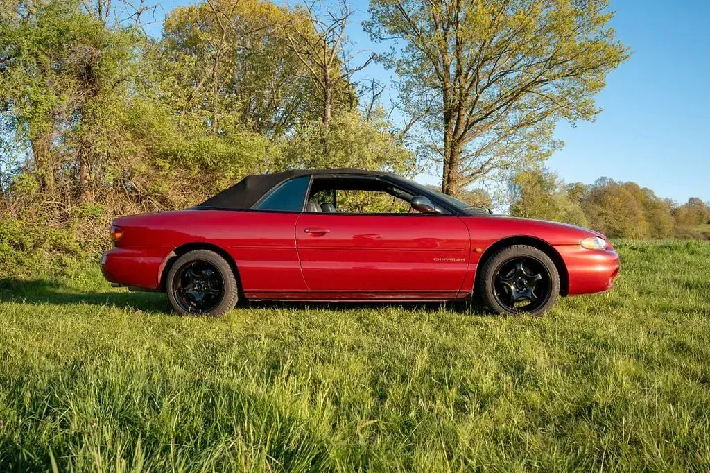 Occasion Chrysler Stratus 163 ch (119 kW) 1998 Rouge Cabriolet
