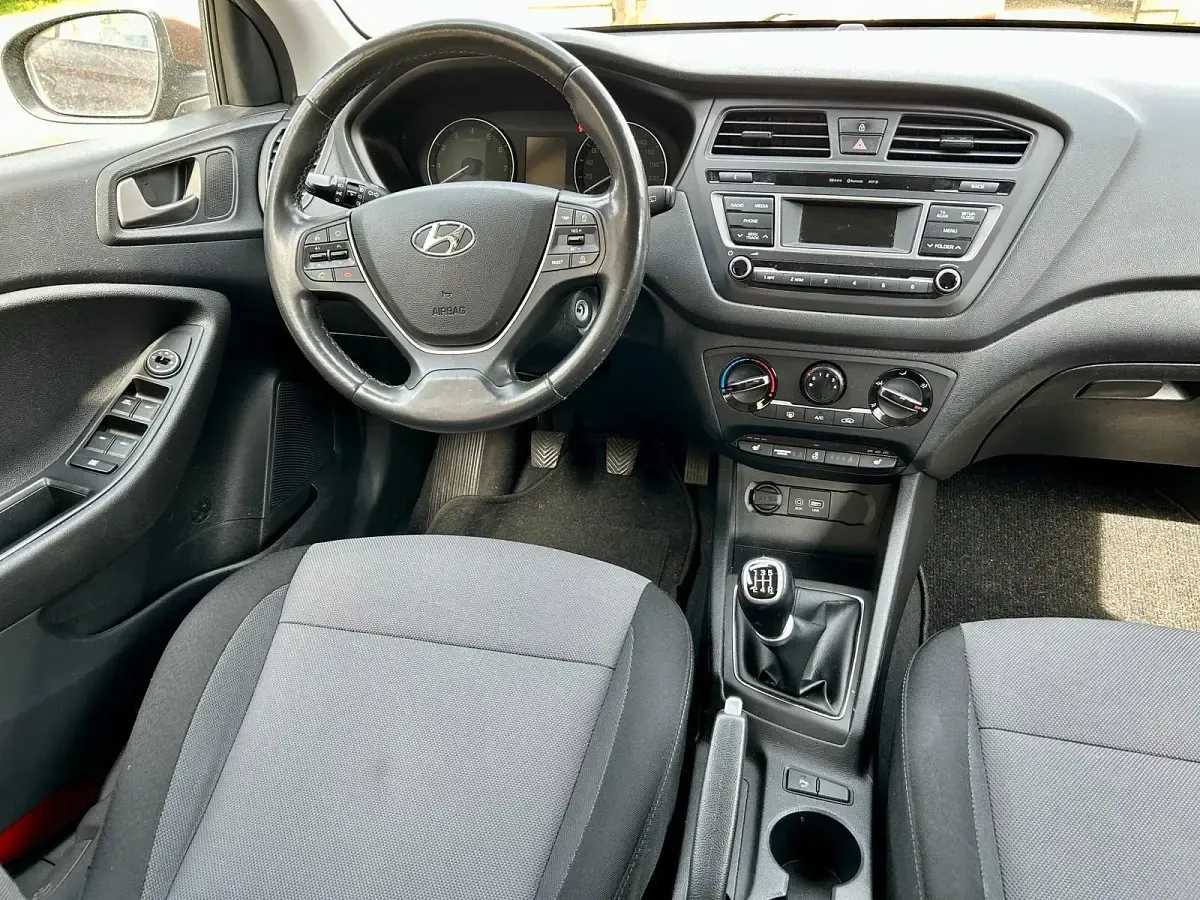 Gebraucht Hyundai i20 Active 86 PS (63 kW) 2017 Braun Kleinwagen