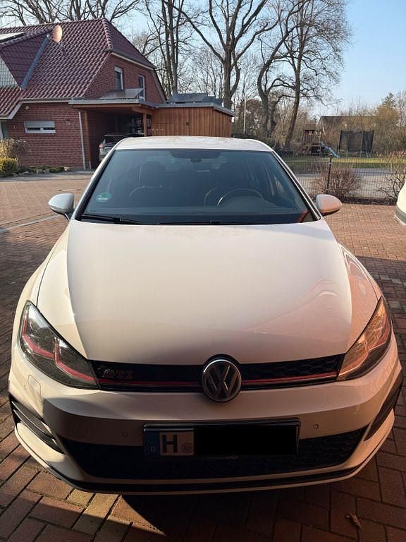 Gebraucht VW Golf VII GTI 245 PS (180 kW) 2019 Weiß Limousine
