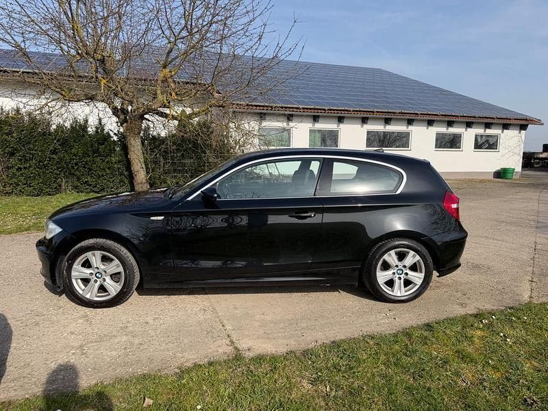 Gebraucht BMW 118 Advantage 143 PS (105 kW) 2008 Schwarz Kleinwagen