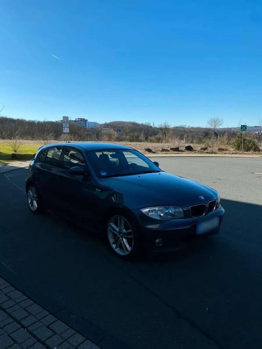Gebraucht BMW 118 122 PS (89 kW) 2006 Grau Kleinwagen