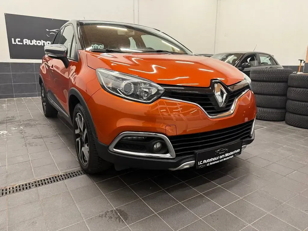 Gebraucht Renault Captur Luxe 120 PS (88 kW) 2016 Orange SUV
