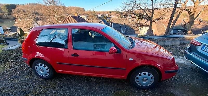Gebraucht VW Golf IV Basis 101 PS (74 kW) 2000 Rot Limousine
