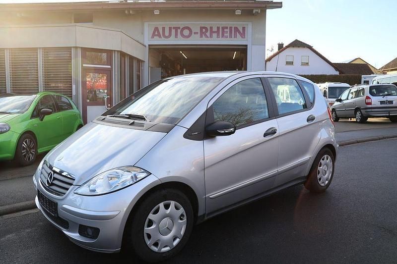 Silber Gebraucht 2004 Mercedes A150 Van / Kleinbus | 2.700 € (Fairer Preis) - Bild 1/4