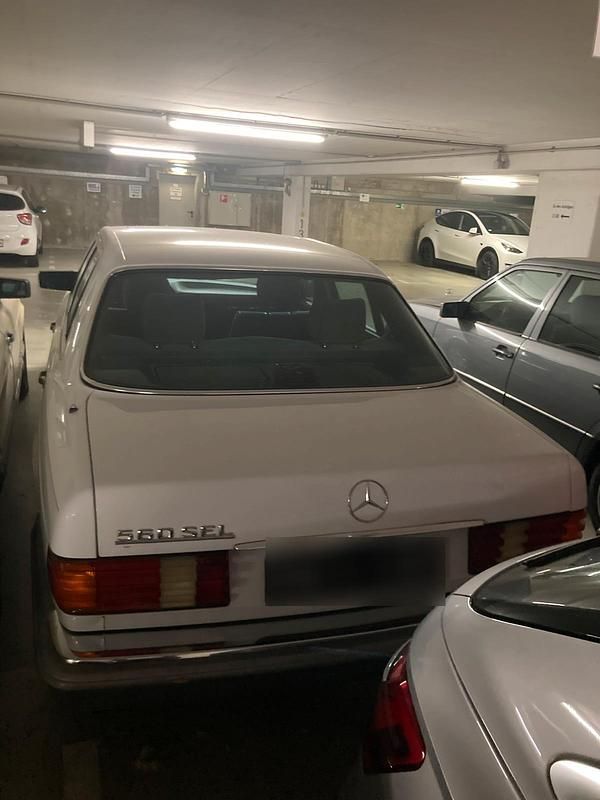 Gebraucht Mercedes 560 242 PS (177 kW) 1987 Weiß Limousine