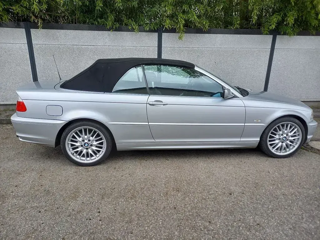 Gebraucht BMW 320 Sport Line 170 PS (125 kW) 2002 Silber Coupé
