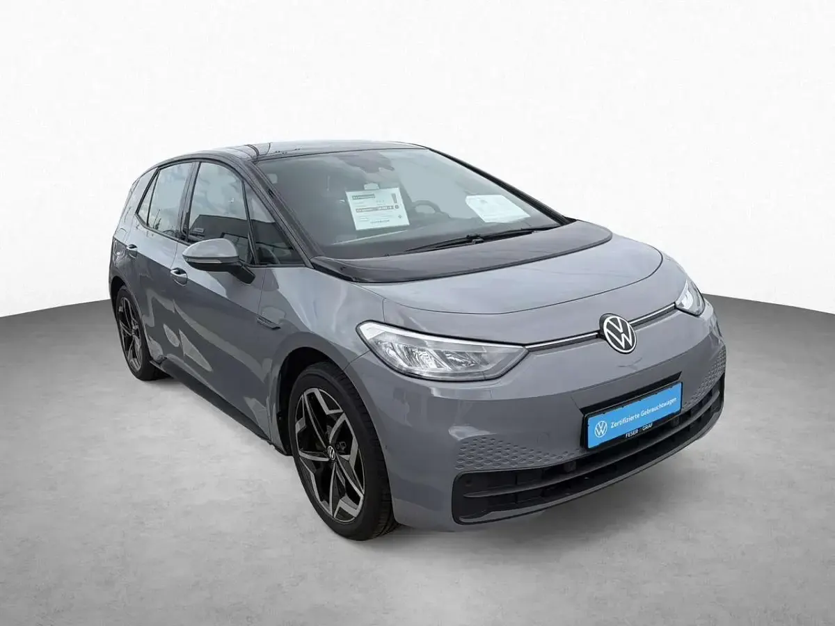 Gebraucht VW ID.3 Pro 150 kW (204 PS) 2023 Mondsteingrau schwarz Kleinwagen