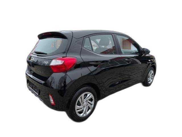 Metallic Gebraucht 2023 Hyundai i10 Advanced Kleinwagen | 16.230 € (Fairer Preis) - Bild 1/4